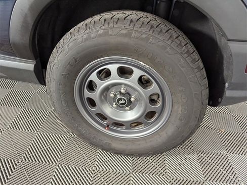 Used 2021 Ford Bronco Sport Badlands image 17