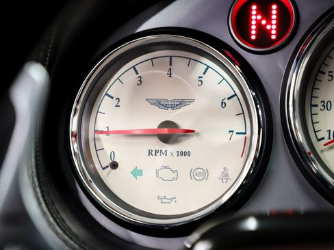 Used 2003 Aston Martin Vanquish image 17