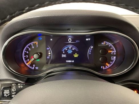 Used 2019 Jeep Grand Cherokee Limited AWD/4WD image 19