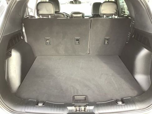 Used 2021 Ford Escape Titanium image 12