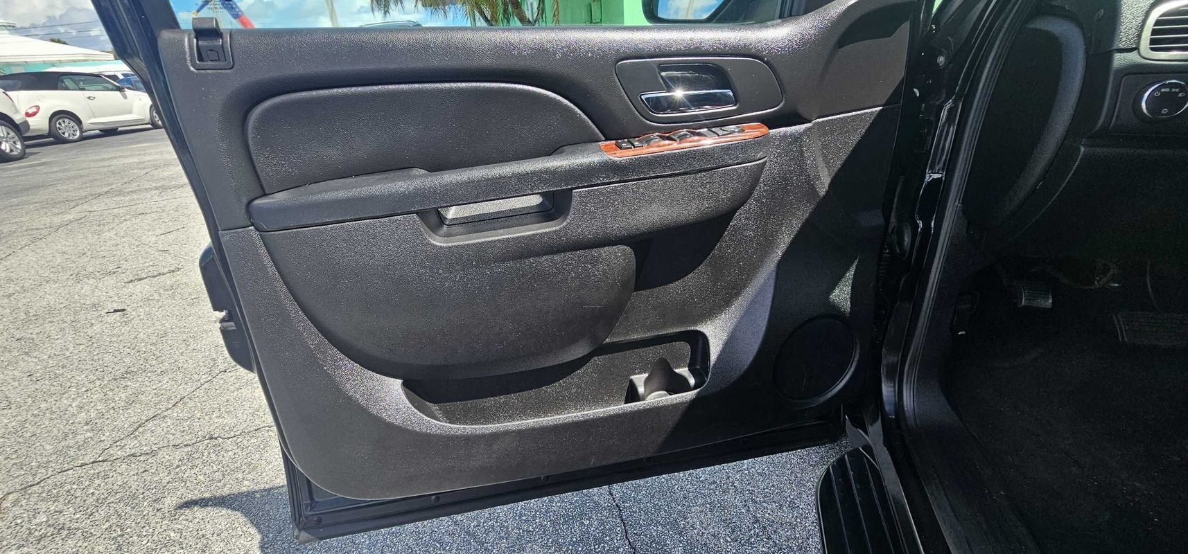 Used 2012 Chevrolet Avalanche LS RWD image 16
