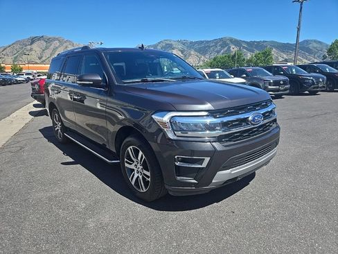 Used 2023 Ford Expedition Limited AWD/4WD image 3