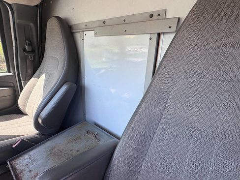 Used 2014 Chevrolet Express 3500 RWD image 10