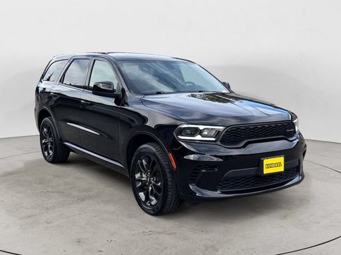 Used 2025 Dodge Durango GT AWD/4WD image 3