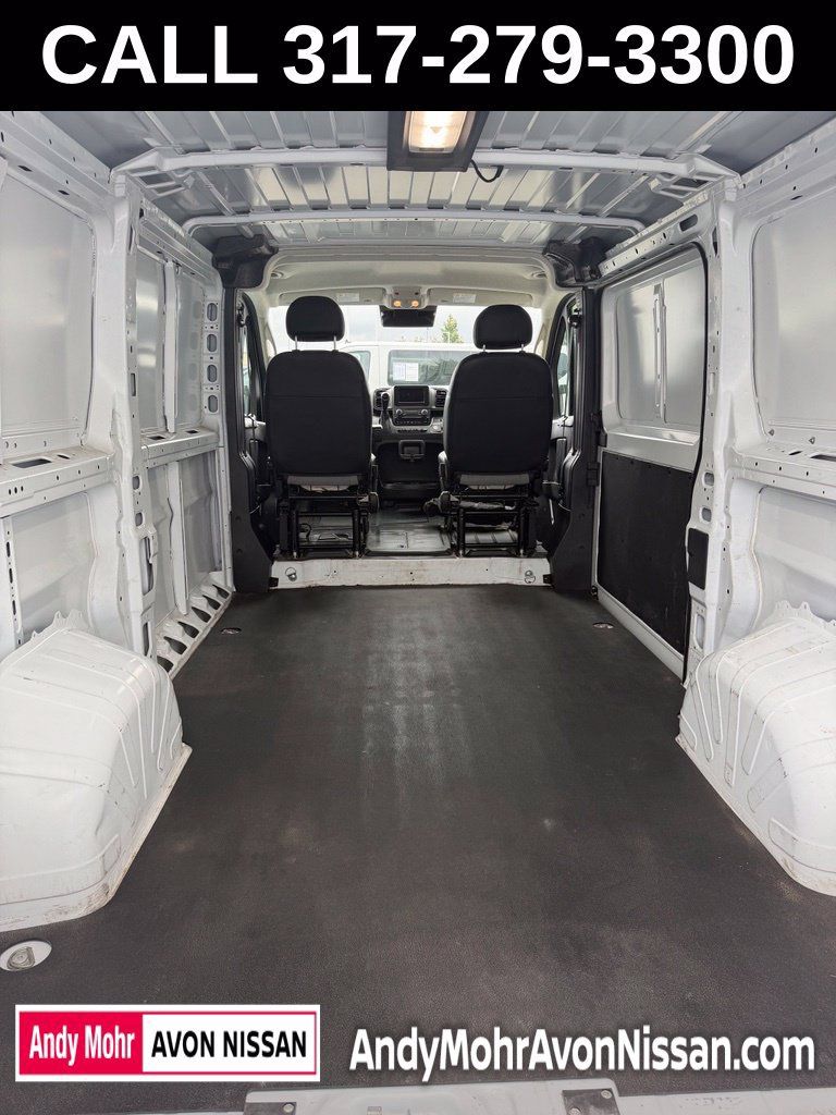 Used 2025 RAM ProMaster 2500 w/ Convenience Group FWD image 9
