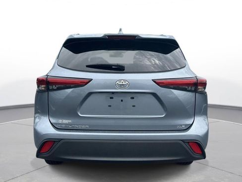 Used 2022 Toyota Highlander XLE FWD image 7