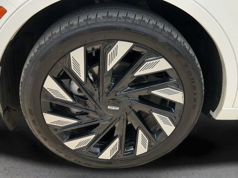 Used 2024 Lincoln Nautilus Black Label w/ Jet Appearance Package (87T) AWD/4WD image 9