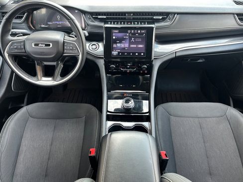 Used 2022 Jeep Grand Cherokee L Laredo w/ Luxury Tech Group I image 14