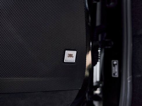 Used 2023 Ferrari SF90 Stradale image 41