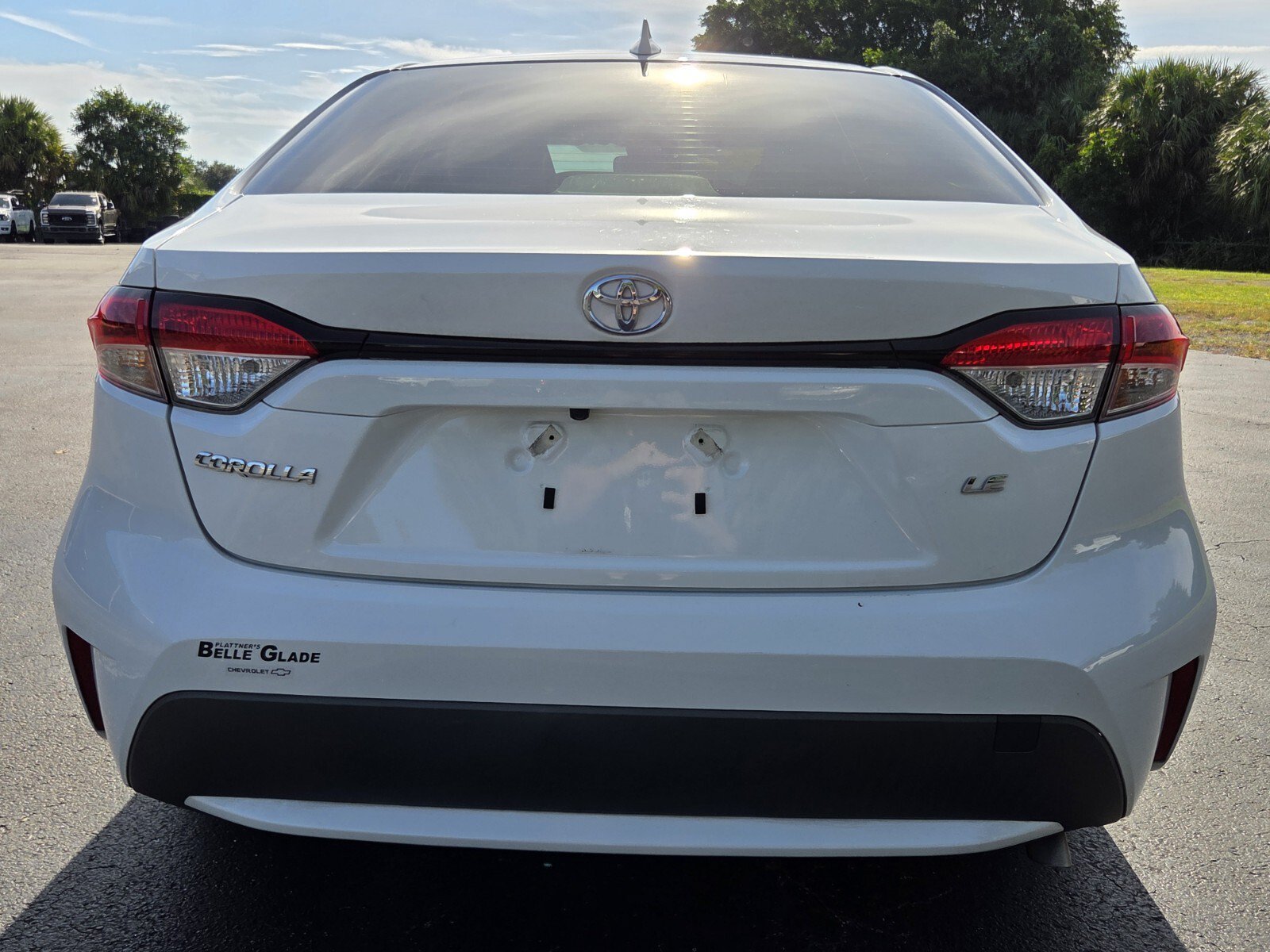 Used 2022 Toyota Corolla LE FWD image 4