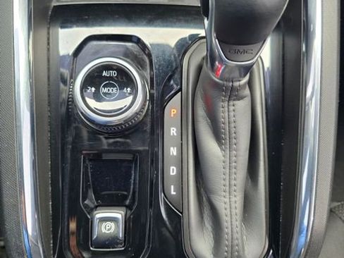 Used 2023 GMC Canyon Elevation image 15