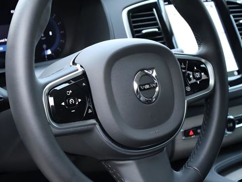 Used 2025 Volvo XC90 B6 Ultra w/ Protection Package Premier image 21