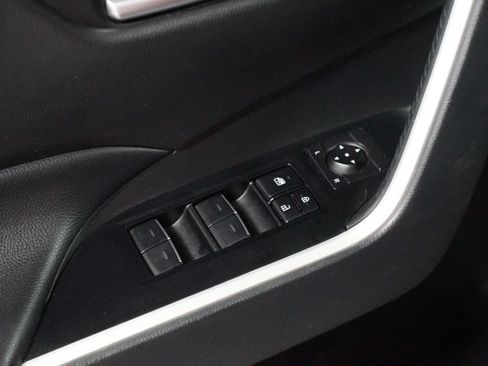Certified 2025 Toyota RAV4 XLE FWD image 31
