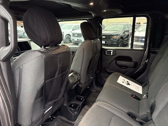 Used 2024 Jeep Gladiator Sport AWD/4WD image 21
