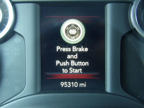 Used 2022 RAM 3500 Tradesman w/ Chrome Appearance Group AWD/4WD image 21