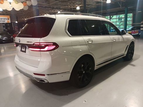 Used 2024 BMW X7 xDrive40i w/ Premium Package AWD/4WD image 6