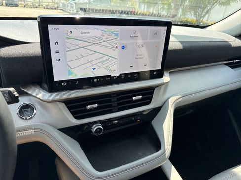 Certified 2025 Ford Explorer Active w/ Active Comfort Package image 18