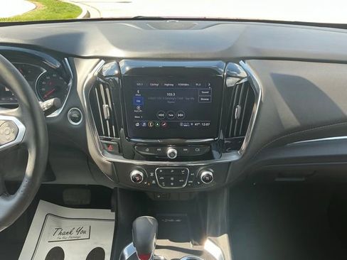 Used 2023 Chevrolet Traverse RS image 25