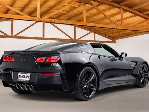 Used 2014 Chevrolet Corvette Stingray Coupe RWD image 5