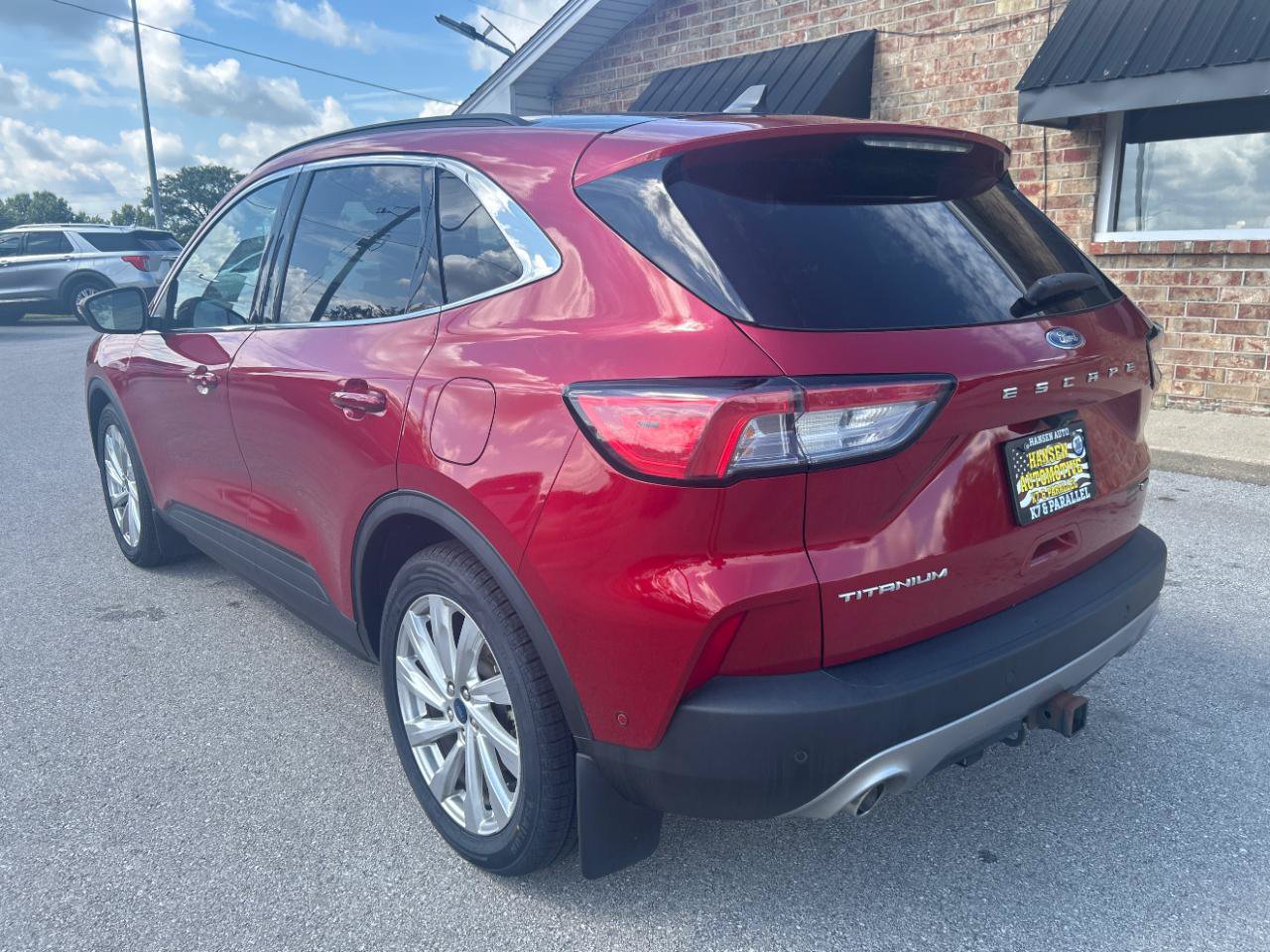 Used 2021 Ford Escape Titanium w/ Titanium Elite Package FWD image 9