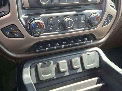 Used 2016 GMC Sierra 2500 Denali w/ Duramax Plus Package image 16