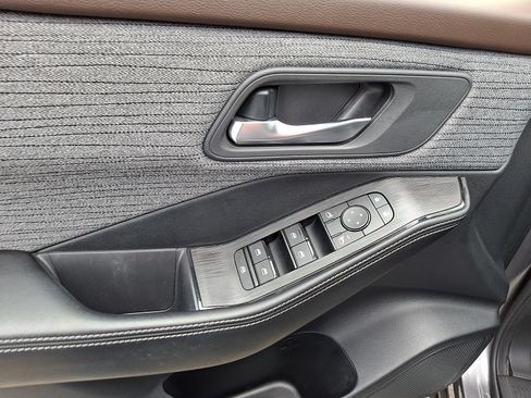 Certified 2023 Nissan Rogue SV AWD/4WD image 14