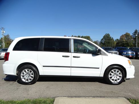 Used 2014 RAM C/V Tradesman w/ UConnect Hands-Free Group image 5