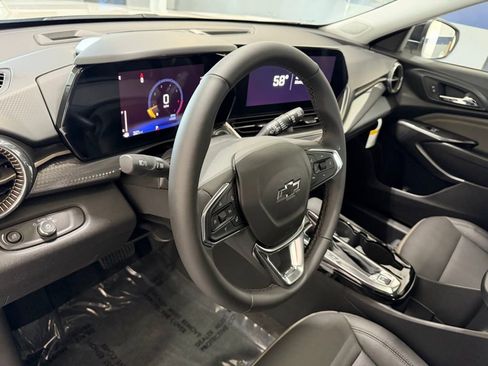 New 2026 Chevrolet Trax ACTIV w/ Sunroof Package FWD image 15