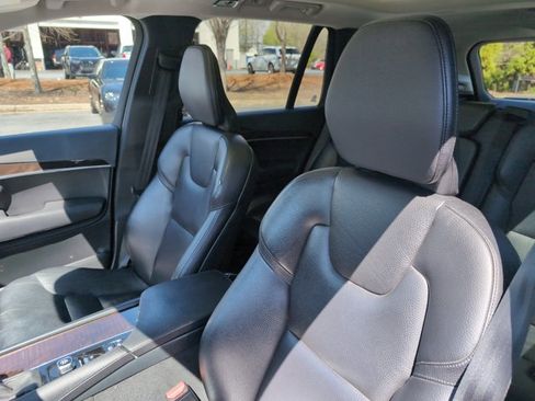 Used 2019 Volvo XC90 T6 Momentum w/ Advanced Package image 10