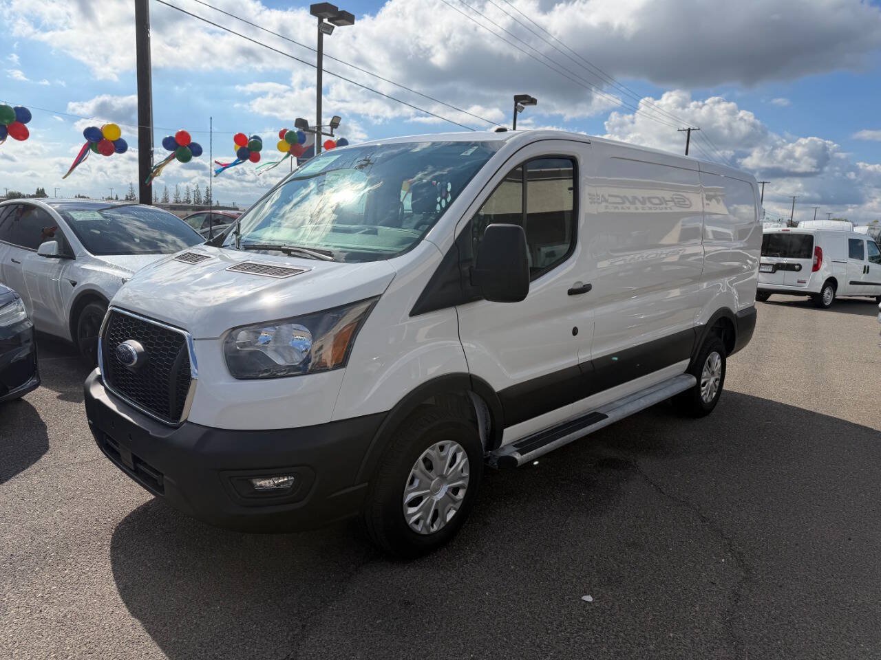 Used 2025 Ford Transit 250 Low Roof w/ Exterior Upgrade Package RWD image 4