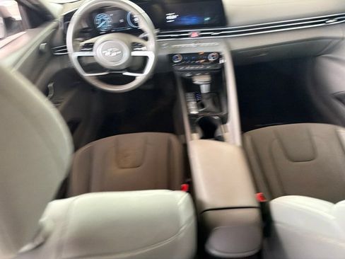 Used 2023 Hyundai Elantra SEL w/ Convenience Package FWD image 15