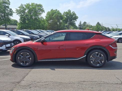 New 2025 Kia EV6 Light w/ Light LR Technology Package image 4