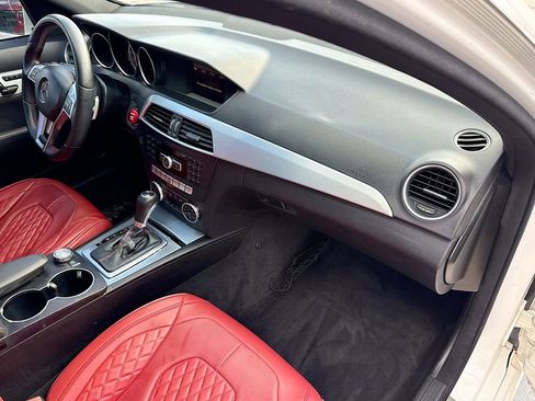 Used 2014 Mercedes-Benz C 300 4MATIC Sedan image 33