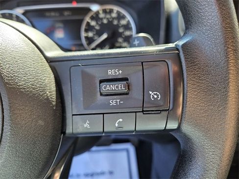Used 2023 Nissan Rogue S image 25