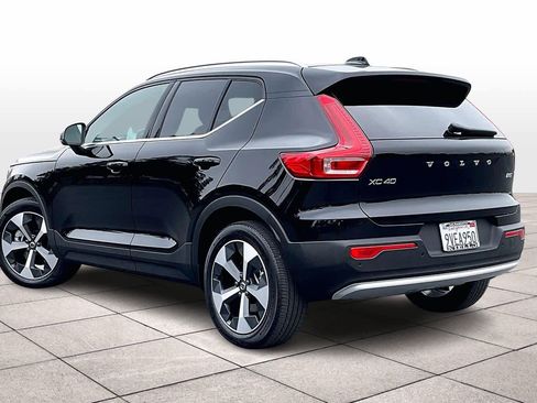 Used 2025 Volvo XC40 B5 Core w/ Protection Package Premier image 15