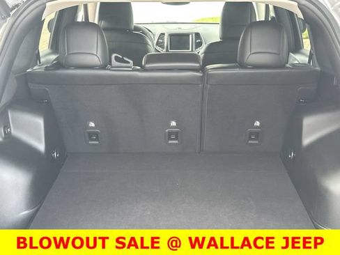 Used 2022 Jeep Cherokee Latitude Lux AWD/4WD image 11