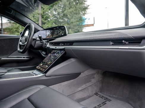 Used 2024 Lucid Air Touring image 23