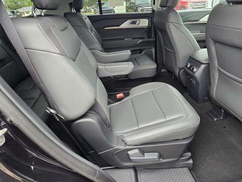 New 2026 Ford Explorer Active w/ Active Comfort Package AWD/4WD image 12