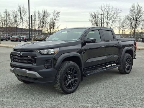 Used 2024 Chevrolet Colorado Trail Boss w/ Technology Package image 7