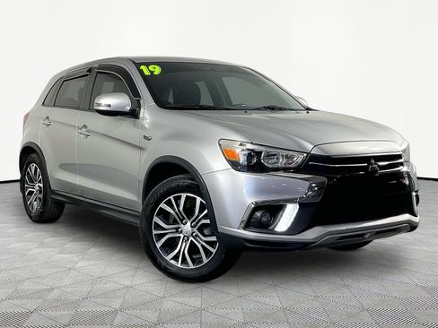 Used 2019 Mitsubishi Outlander Sport SE FWD image 3