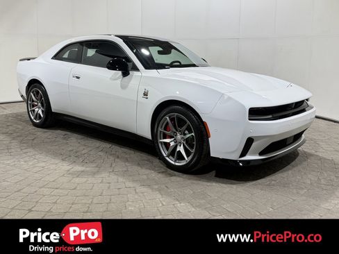 Used 2025 Dodge Charger Daytona Scat Pack w/ Track Pack image 1