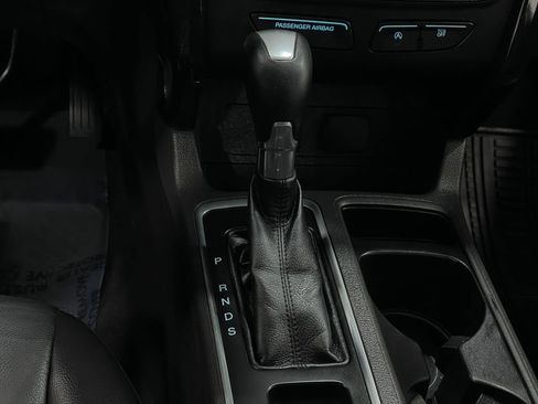 Used 2017 Ford Escape Titanium image 30