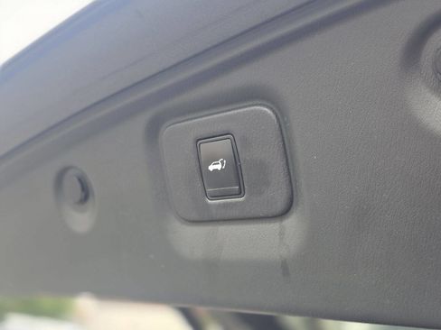 Used 2015 Nissan Pathfinder SL w/ Trailer Tow Package image 25