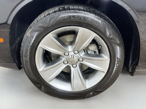 Used 2016 Dodge Challenger SXT RWD image 33