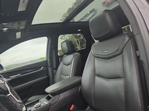 Used 2022 Cadillac XT5 Premium Luxury AWD/4WD image 12