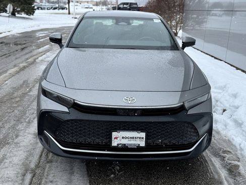 Used 2024 Toyota Crown XLE image 35