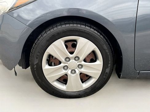 Used 2016 Kia Forte LX image 35