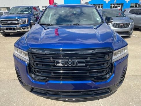 Certified 2023 GMC Acadia SLT w/ Elevation Edition image 5