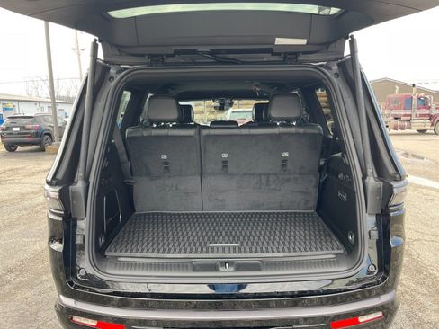 New 2026 Jeep Grand Wagoneer Limited image 18