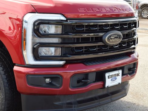 Used 2024 Ford F250 Lariat w/ Black Appearance Package AWD/4WD image 25